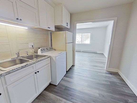 2nd image of 110 Griffith Rd APT 4