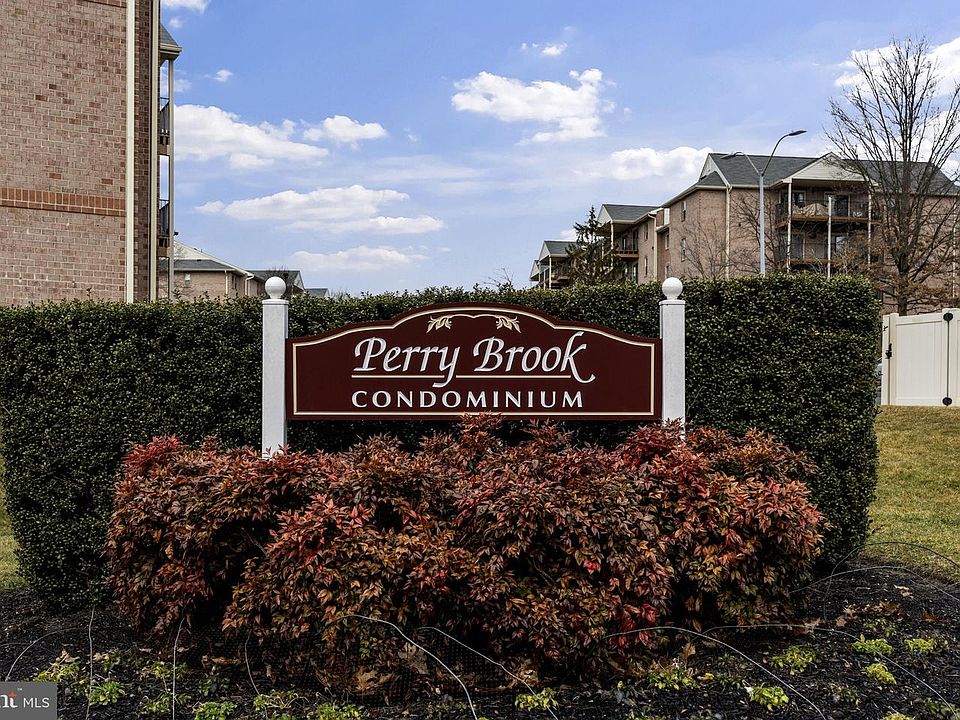 1st image of 3901 Darleigh Rd APT 3G