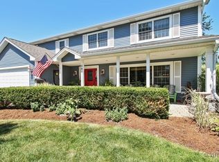 591 Surryse Rd, Lake Zurich, IL 60047