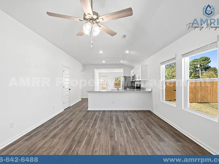 1206 SW 2nd St #1206 — Photo 7