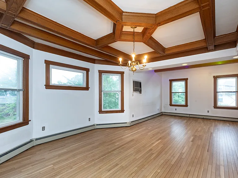 333 Montgomery St #2 — Photo 4