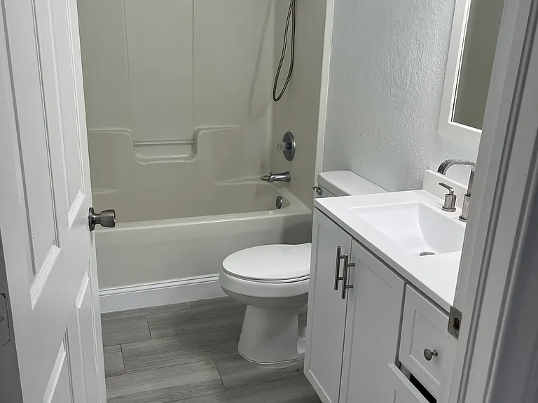 4712 Golfview Blvd — Photo 17