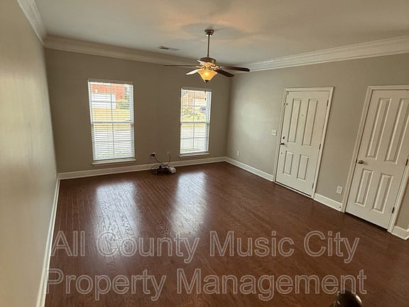 3rd image of 6721 Sunnywood Dr