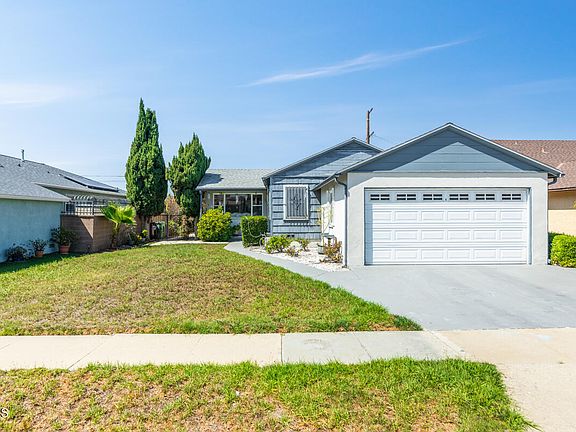 2nd image of 11643 S Wilton Pl
