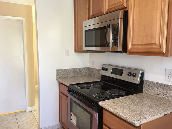 4th image of 222 Hillcrest Dr