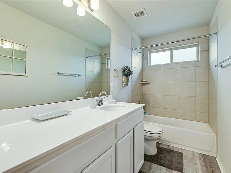 400 Lewisville Ln — Photo 18