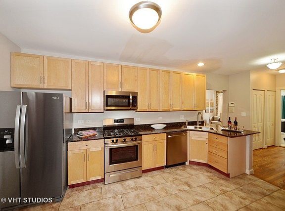 5th image of 4512 N Ashland Ave APT 1W