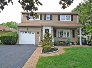 600 Rosewood Ter, Linden, NJ 07036