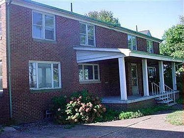 3rd image of 3115 E Erie Ave