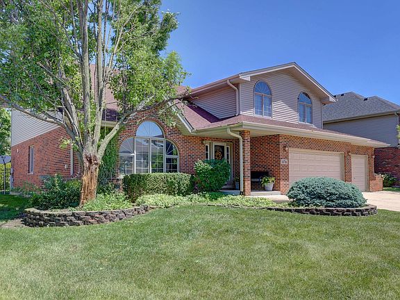 2nd image of 11716 Bolton Ln