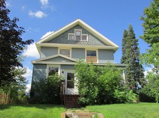 607 Cole Ave, Coleraine, MN 55722