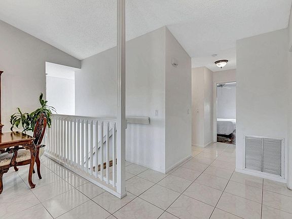 4th image of 8320 Waterline Dr APT 201