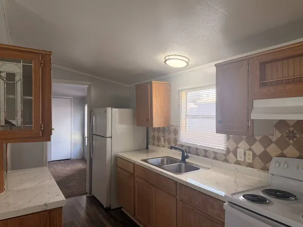 600 E Anderson Rd Trailer 704, Houston, TX 77047