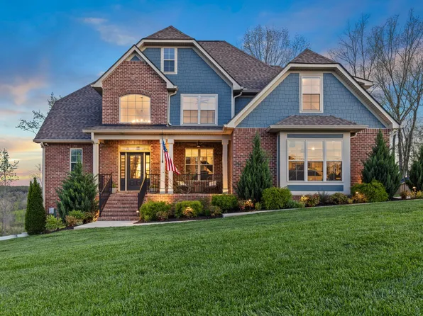 3046 Wedgewood Dr, Greenbrier, TN 37073