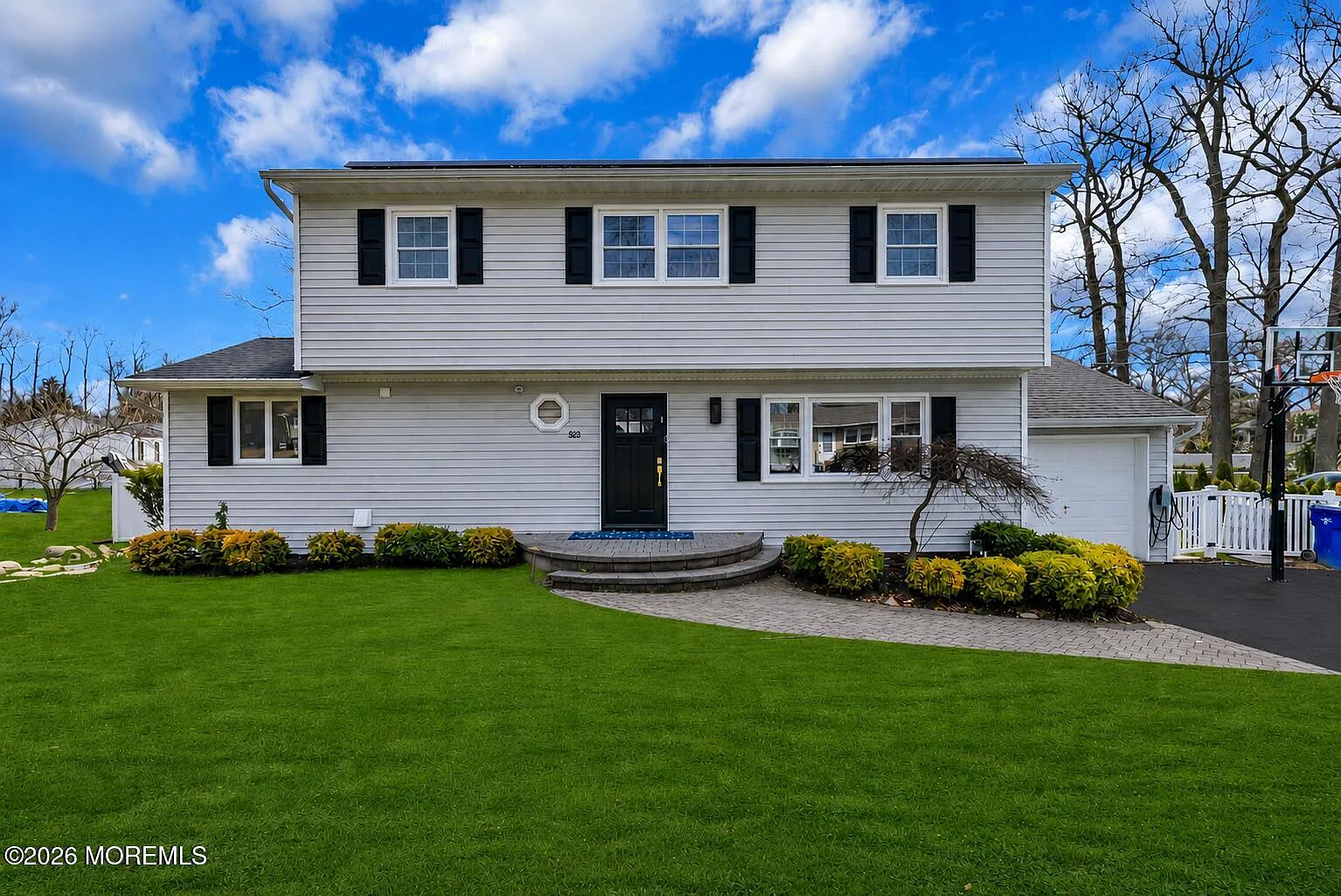5 bed, 1940 sqft, $3,000 — Photo 1