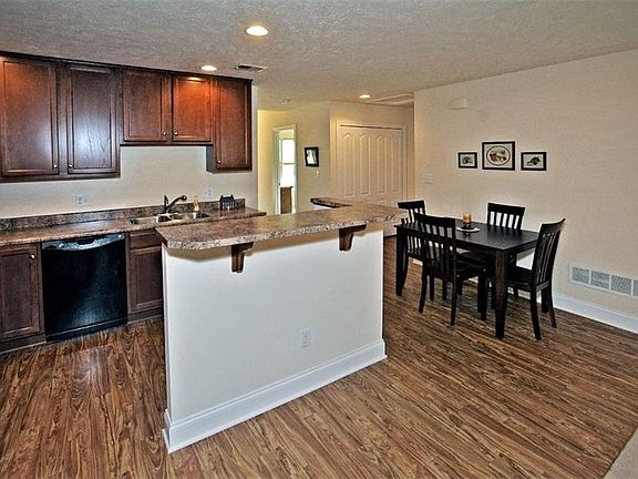 3rd image of 2338 Wheatland Cir