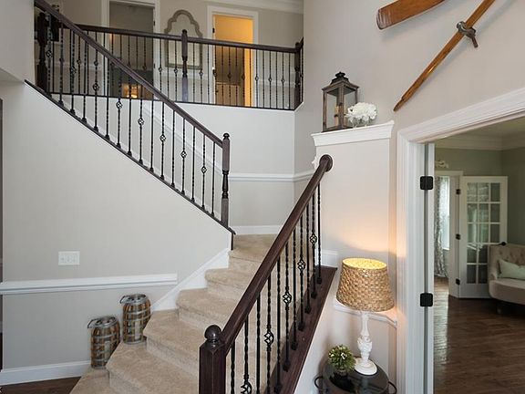 4th image of 39025 Curlwood Ct