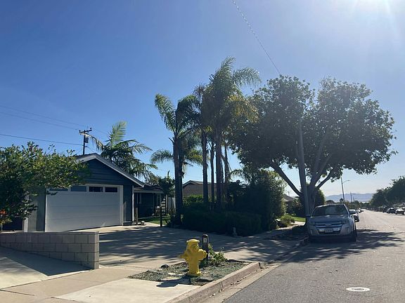 5th image of 384 Imperial Ave