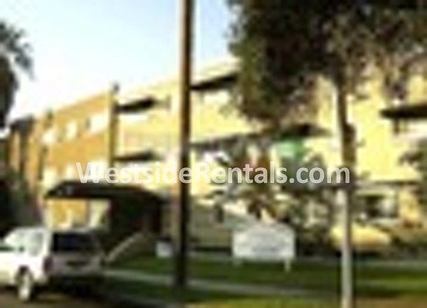1st image of 13115 Oxnard St APT 05