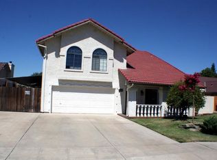 680 N Renn Ave, Clovis, CA 93611