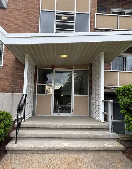 81 Lionel Ave #C — Photo 13