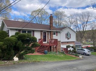 1040 Causeway Dr, Friedens, PA 15541