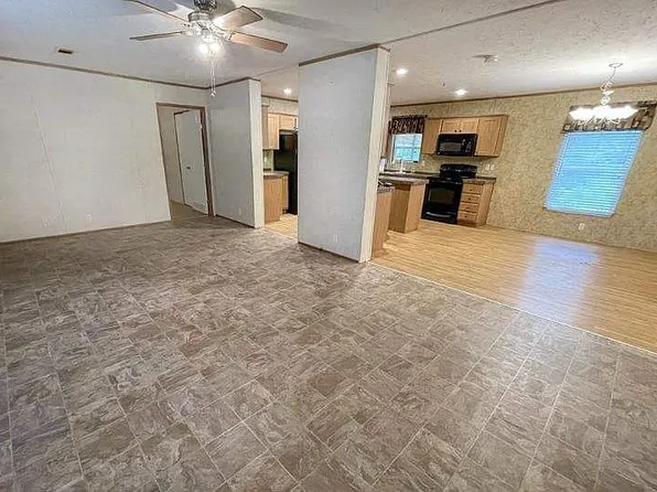 819 An County Road 2224, Tennessee Colony, TX 75861