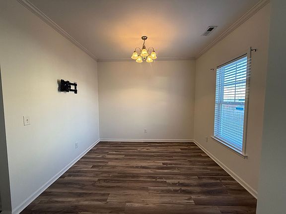 4th image of 312 Glenhaven Ln