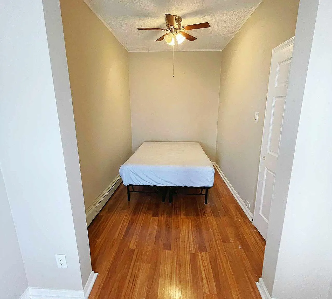 2 bed, 900 sqft, $1,950 — Photo 4