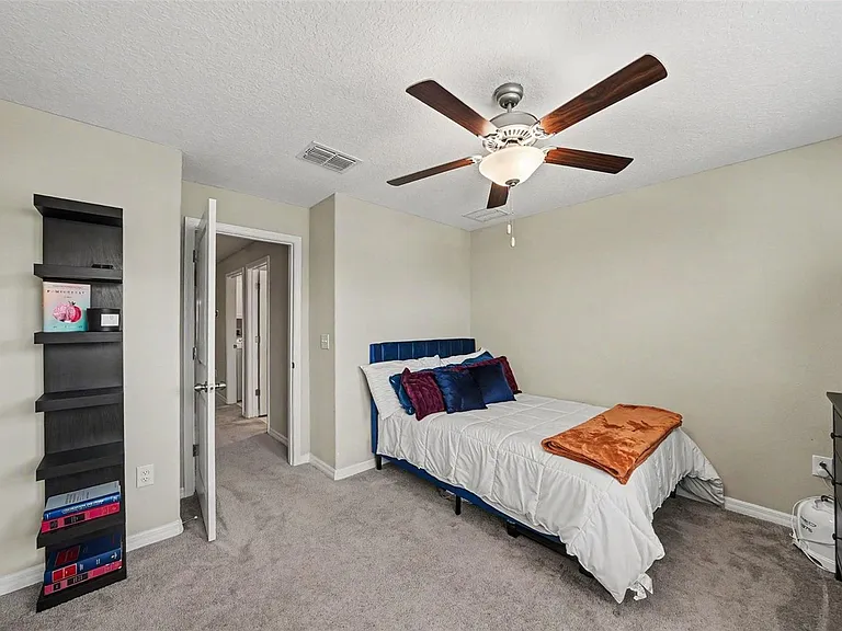 4524 Tuscan Loon Dr — Photo 16