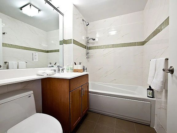 4th image of 116-11 Curzon Rd #6A