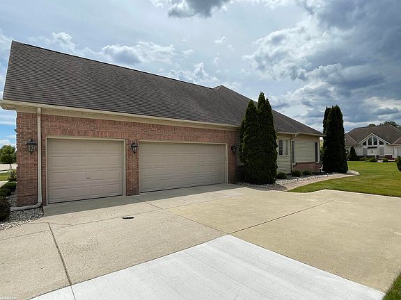 3rd image of 28598 Liparoto Blvd