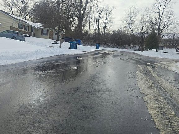 4th image of 1608 Dartmouth Dr