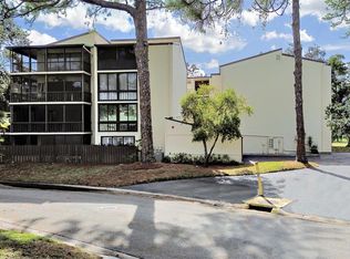 700 Starkey Rd APT 624, Largo, FL 33771