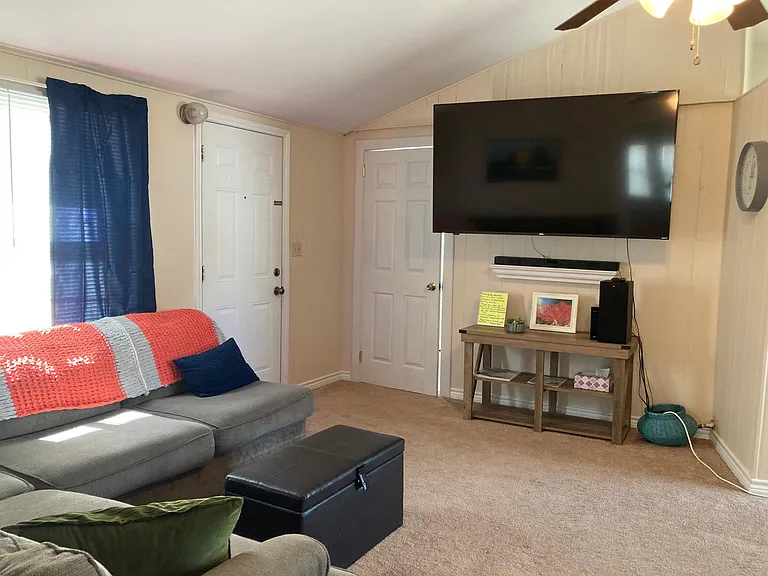 26 Bayberry Cir #UPPER — Photo 10