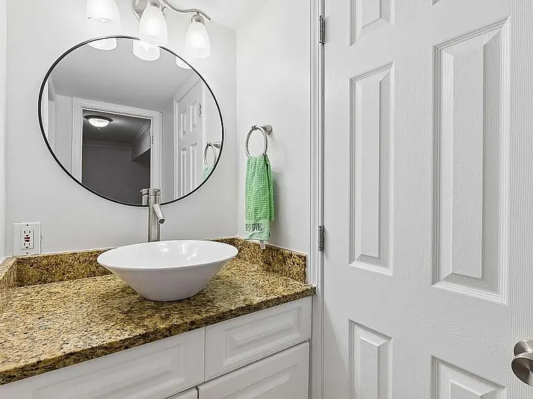 6980 Roswell Rd #C13 — Photo 27