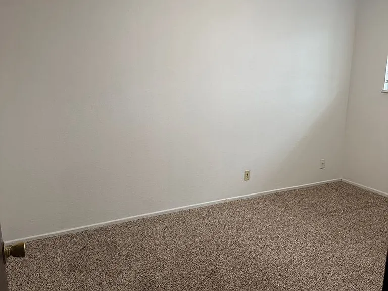 5040 E St #1 — Photo 11