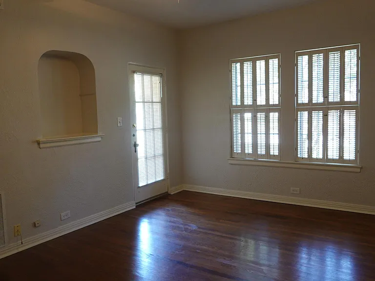 254 E Rosewood Ave #2 — Photo 4