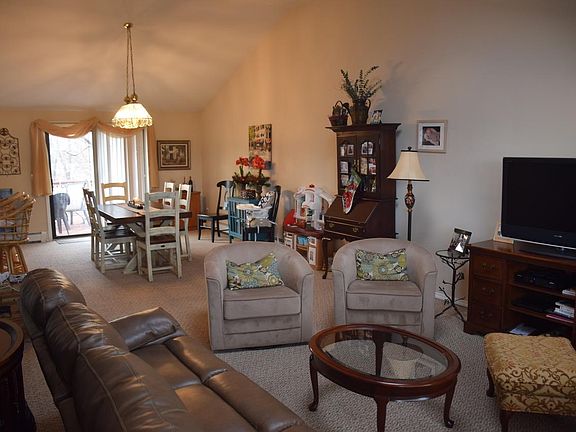 Furnished Dining / Living Area