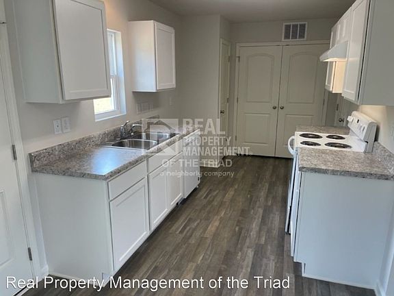 2nd image of 4118 Devonwood Ct