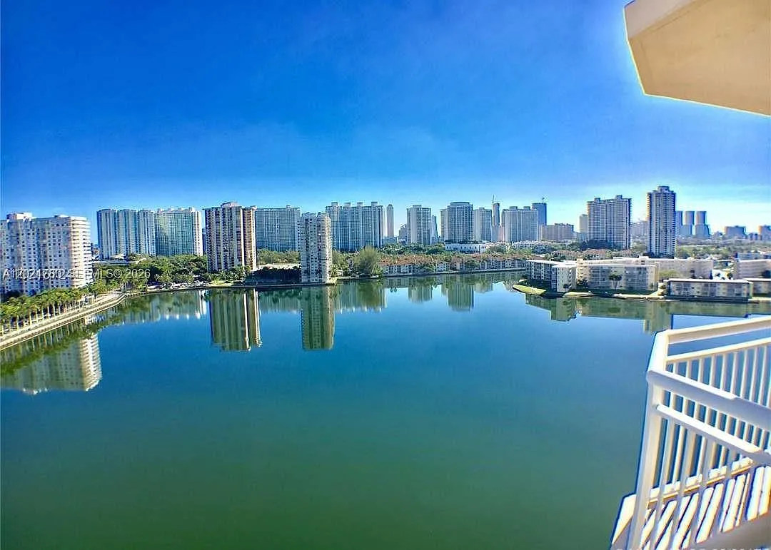Del Prado Marina — Photo 4