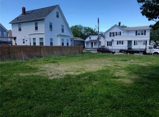 2 Yale Ave, Providence, RI 02908