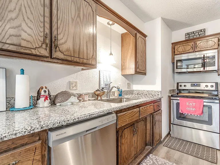 6103 Gaelic Glen Dr — Photo 13