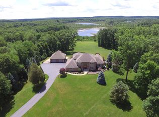 6624 Cunningham Lake Rd, Brighton, MI 48116