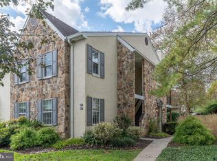 223 Valley Stream Ln, Chesterbrook, PA 19087