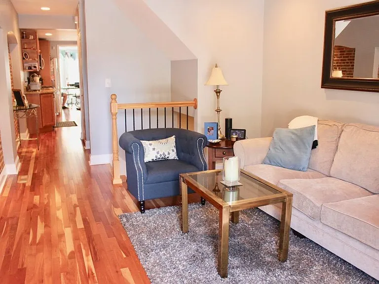 2528 Fleet St — Photo 1