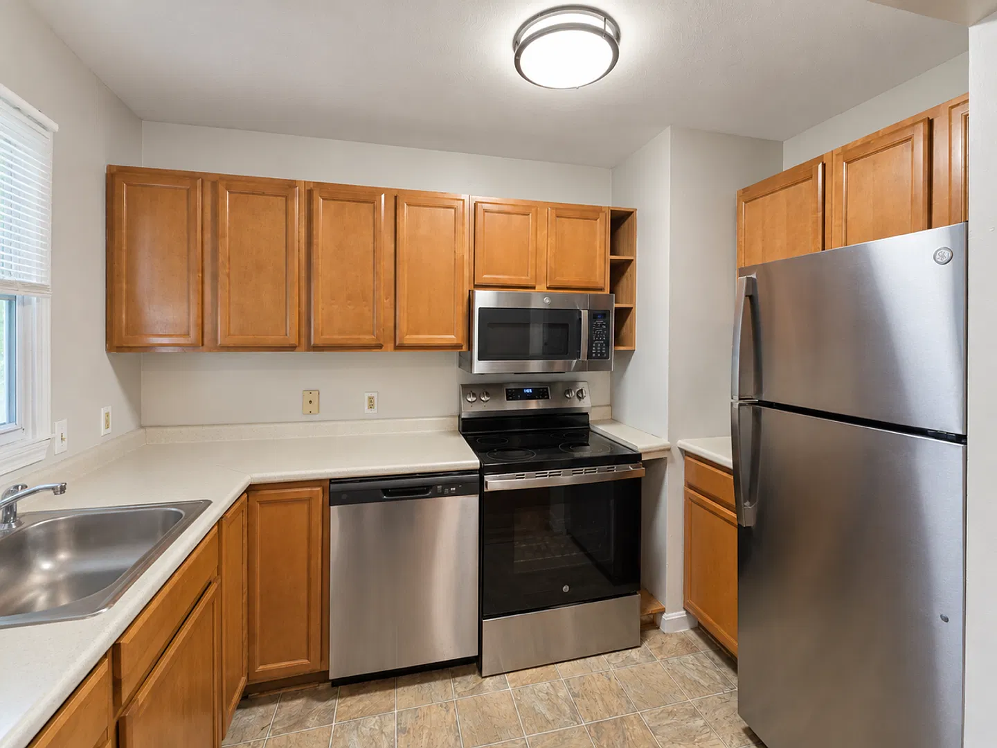 Harbortree Apartments — Photo 3