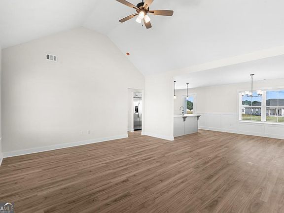 3rd image of 930 Ryegrass Rd #42