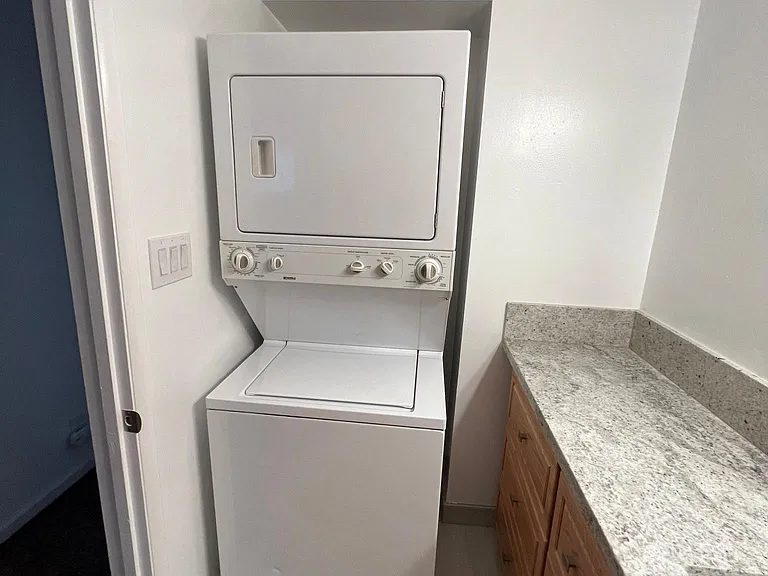 880 Tyler Way — Photo 5
