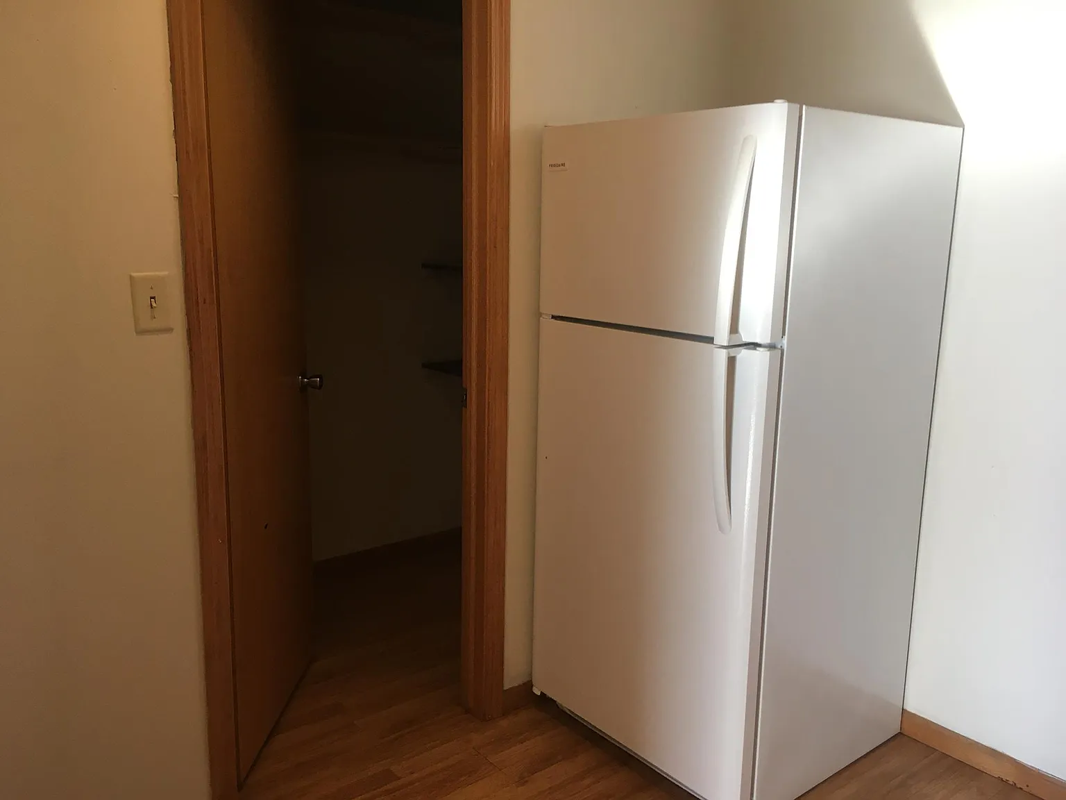2 bed, 950 sqft, $895 — Photo 2